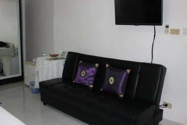 Family Oda, 1 En Büyük (King) Boy Yatak ve Çekyat, Bahçe Manzaralı, Bahçeli