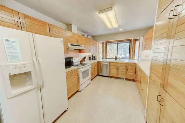 Ev, Birden Çok Yatak, Dağ Manzaralı (White Elm - Unit 15)