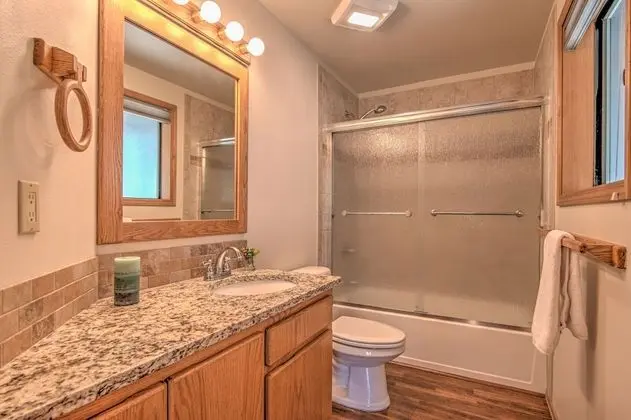 Ev, Birden Çok Yatak, Dağ Manzaralı (White Elm - Unit 31)