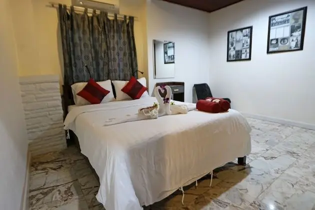 Deluxe Triple Room with Sea View