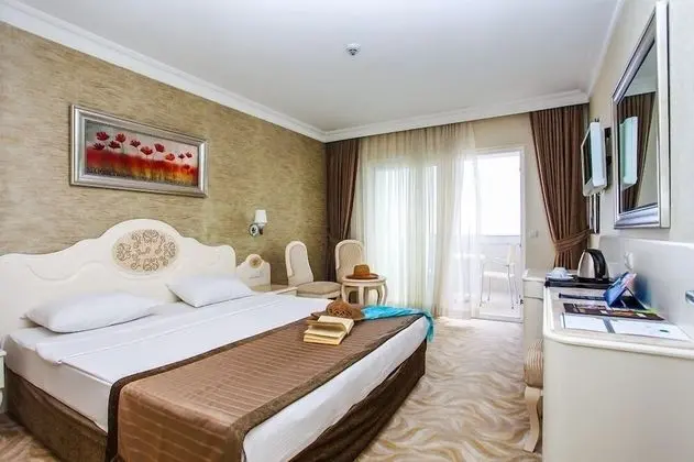 Standard Tek Büyük veya İki Ayrı Yataklı Oda