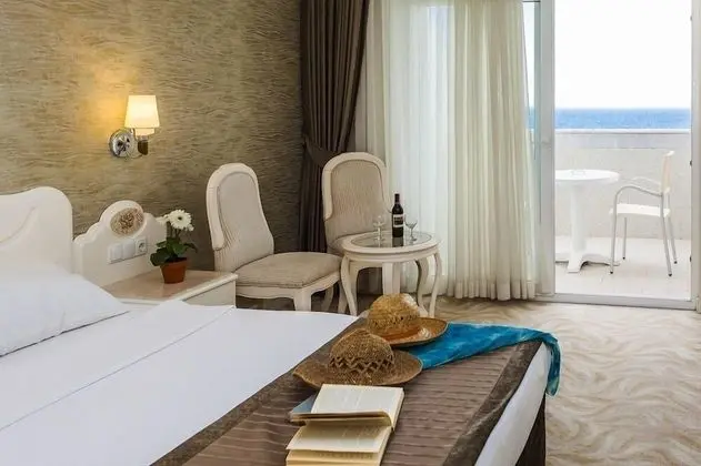 Standard Tek Büyük veya İki Ayrı Yataklı Oda