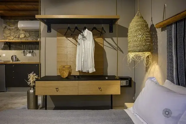 Stüdyo, Bahçe Manzaralı