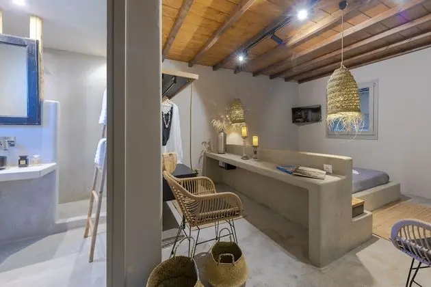 Stüdyo, Bahçe Manzaralı