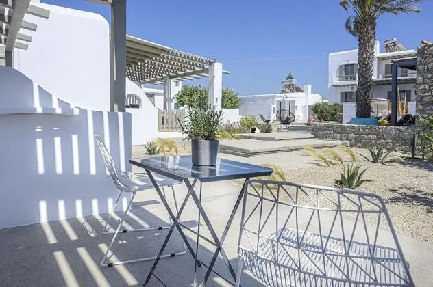 Stüdyo, Bahçe Manzaralı