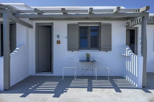 Stüdyo, Bahçe Manzaralı