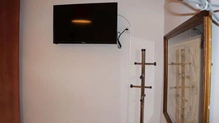 İki Ayrı Yataklı Oda, Ortak Banyo (2)