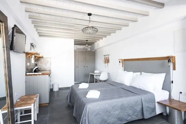 Stüdyo, Bahçe Manzaralı