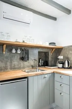 Stüdyo, Bahçe Manzaralı