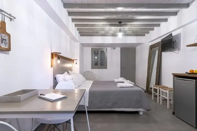 Stüdyo, Bahçe Manzaralı