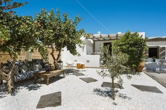 Stüdyo, Bahçe Manzaralı