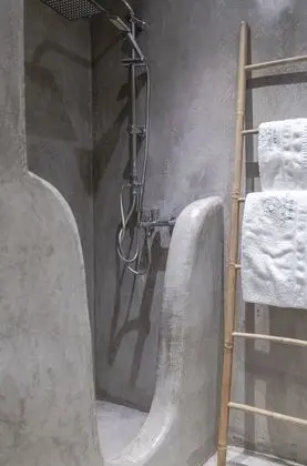 Stüdyo, Bahçe Manzaralı