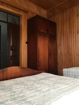 Economy Üç Kişilik Oda, Ortak Banyo