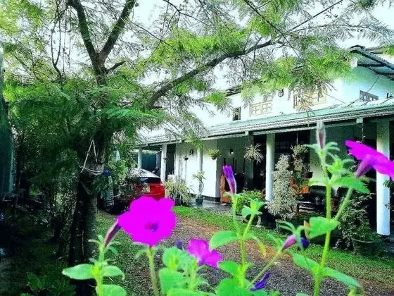 Deluxe İki Ayrı Yataklı Oda, Tepe Manzaralı, Bahçeli