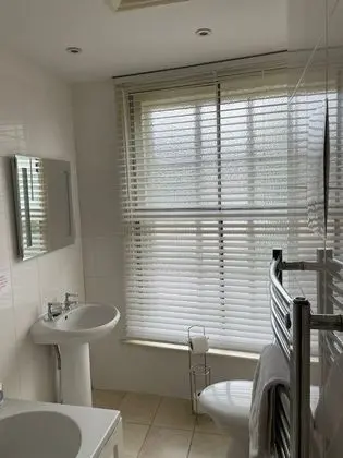 Tek Büyük Yataklı Oda, Banyolu/Duşlu