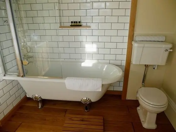 Tek Büyük Yataklı Oda, Banyolu/Duşlu