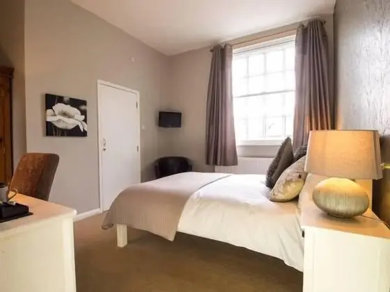 Superior Tek Büyük Yataklı Oda, Banyolu/Duşlu (Large Double Room)