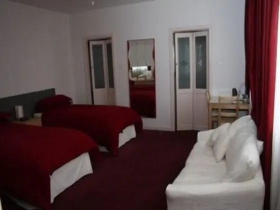 İki Ayrı Yataklı Oda, Banyolu/Duşlu