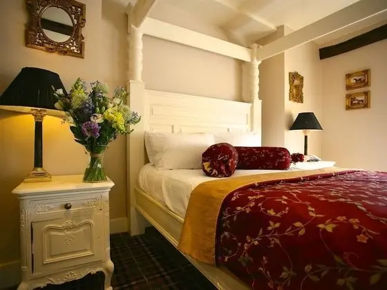 Tek Büyük Yataklı Oda, Banyolu/Duşlu (Four Poster Bed)