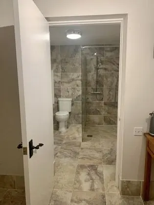 Comfort Tek Büyük Yataklı Oda, Engellilere Uygun, Banyolu/Duşlu