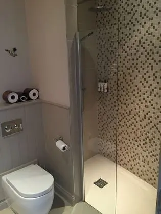 Tek Büyük Yataklı Oda (Medium )