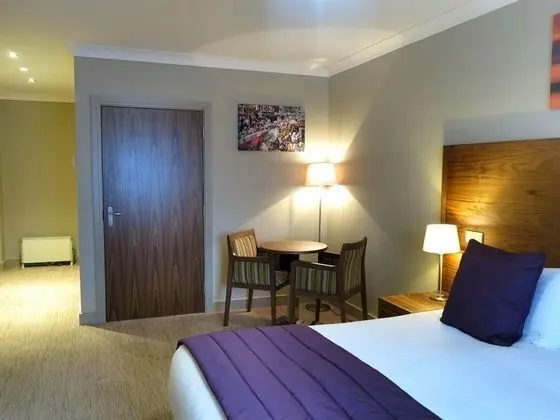 Tek Büyük Yataklı Oda, Banyolu/Duşlu (Disabled Friendly)