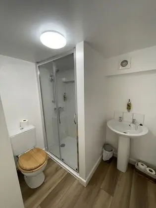 Tek Büyük Yataklı Oda, Banyolu/Duşlu