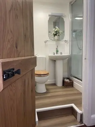 Tek Büyük Yataklı Oda, Banyolu/Duşlu