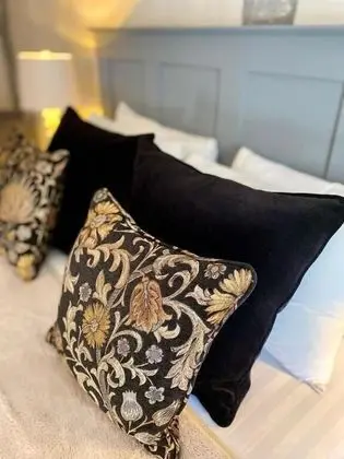 Tek Büyük Yataklı Oda, 1 Çift Kişilik Yatak