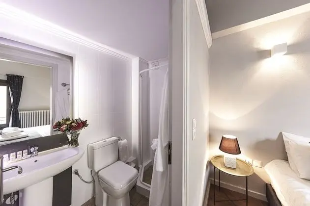 Comfort Tek Büyük Yataklı Oda