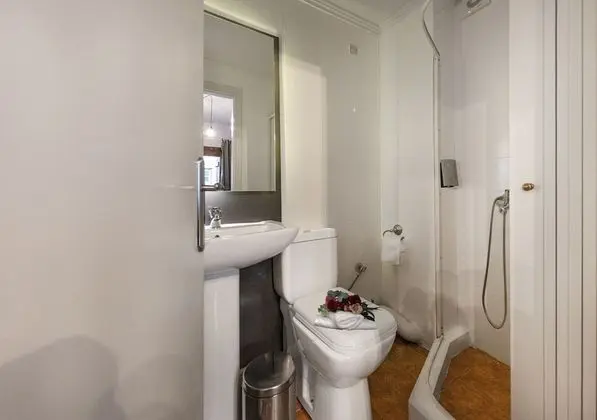 Comfort Tek Büyük Yataklı Oda