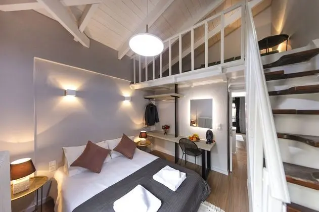 Comfort Üç Kişilik Oda (1 Double bed & 1 Single Sofa bed)