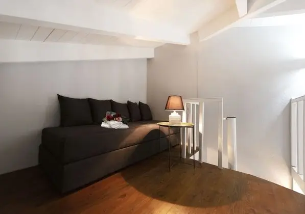Comfort Üç Kişilik Oda (1 Double bed & 1 Single Sofa bed)