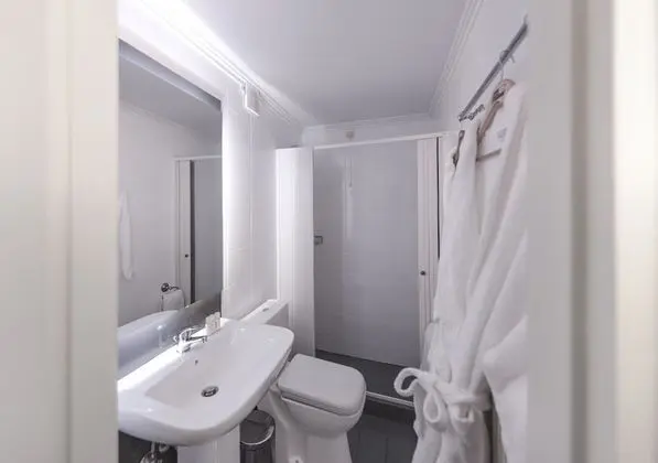 Comfort Üç Kişilik Oda (1 Double bed & 1 Single Sofa bed)