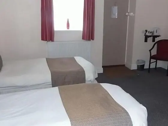 İki Ayrı Yataklı Oda, Banyolu/Duşlu