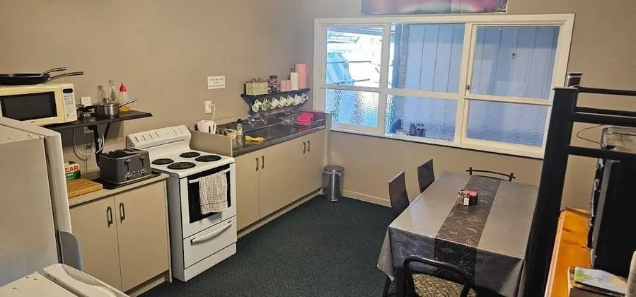 Basic Tek Büyük Yataklı Oda, 1 Çift Kişilik Yatak, Sigara İçilmez, Ortak Banyo