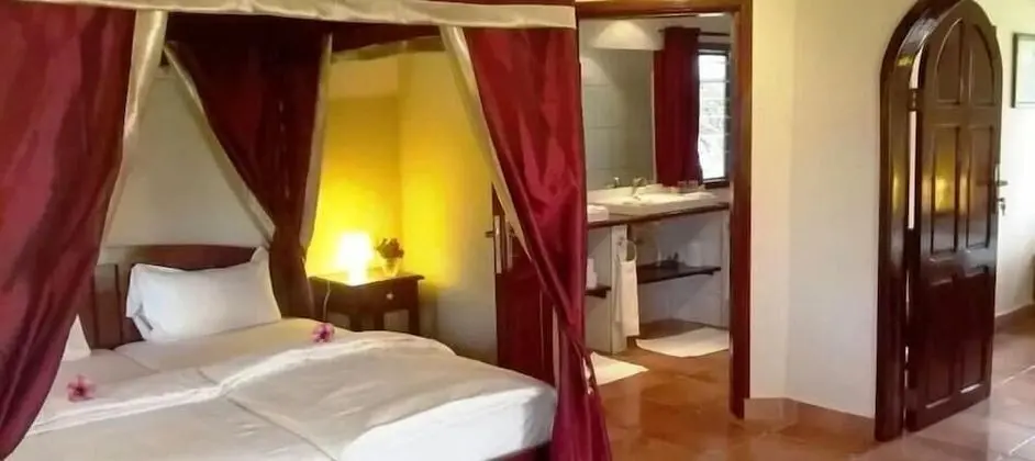 Tek Büyük veya İki Ayrı Yataklı Oda, Okyanus Manzaralı