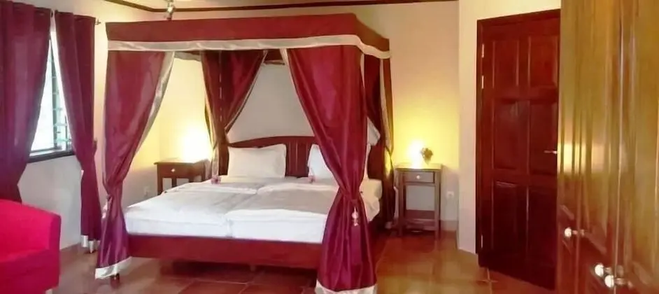 Tek Büyük veya İki Ayrı Yataklı Oda, Okyanus Manzaralı