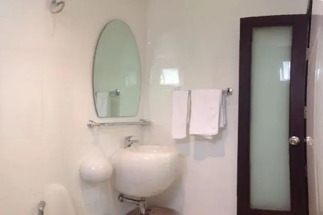 Superior, No Window