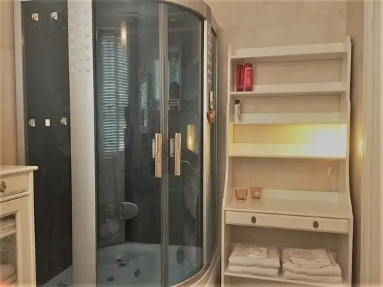 Deluxe Tek Büyük Yataklı Oda, Özel Banyo