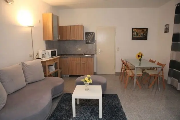 Stüdyo, Şehir Manzaralı (Dibergstraße 50)