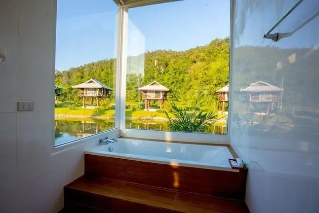 Deluxe Twin Room (Phuchomduan)