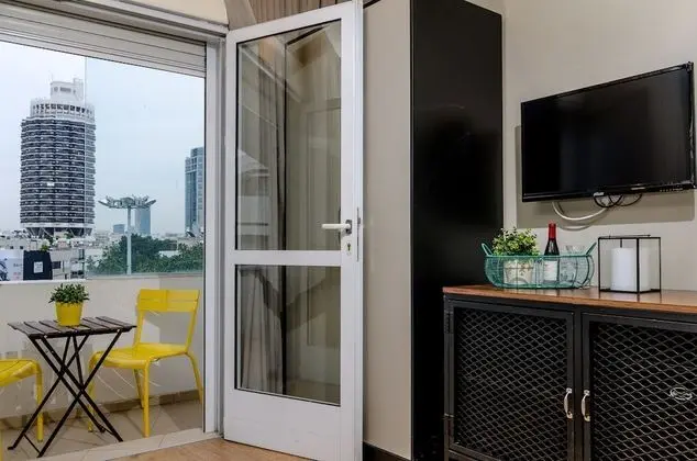 Superior Oda, Balkon