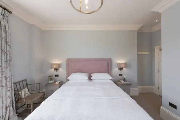 Tek Büyük Yataklı Oda (Bedroom 2)