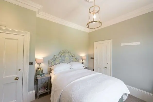 Tek Büyük Yataklı Oda (Bedroom 3)
