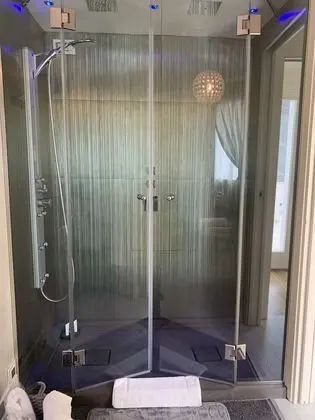 Süit, Balkon, Havuz Manzaralı