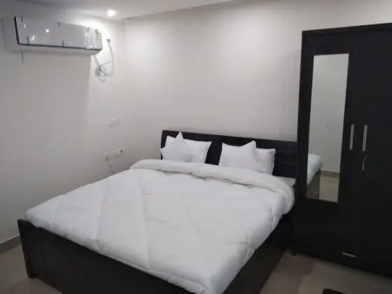 Business Tek Büyük Yataklı Oda