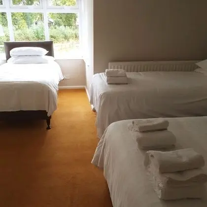 Dört Kişilik Oda, Banyolu/Duşlu (or Family Room)
