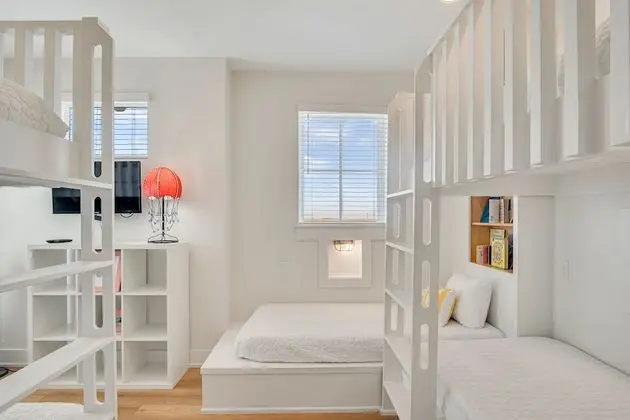 Ev, Birden Çok Yatak, Veranda, Plaj Manzaralı (The White House)