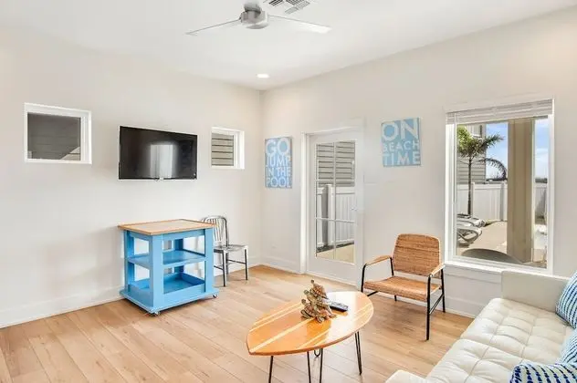 Ev, Birden Çok Yatak, Veranda, Plaj Manzaralı (The White House)